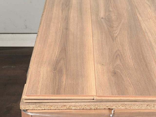 38 m2 laminaat plank - 1383 x 193 x 10 mm - afbeelding 2 van  4