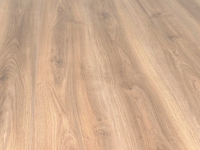 38 m2 laminaat plank - 1383 x 193 x 8 mm - afbeelding 1 van  4