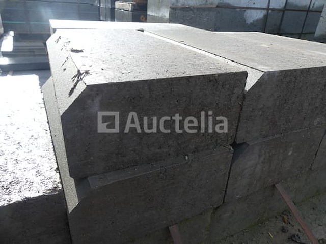 38 stoepranden 50x25x12 cm - afbeelding 2 van  5