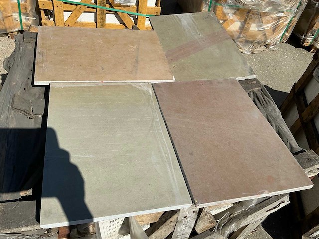 38,75 m2 natuurstenen tegels - afbeelding 2 van  4