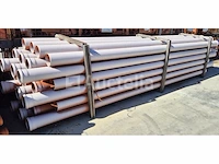 39 baksteenrode pvc-buizen met sleeves
