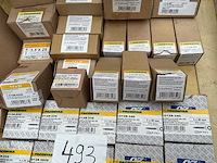 39 dozen houtschroeven deels met bits - afbeelding 6 van  8