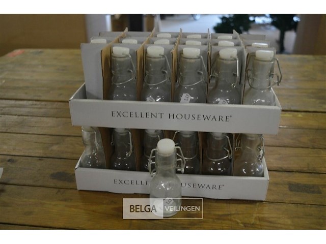 ±39 kleine flesjes h=±8cm - afbeelding 1 van  2