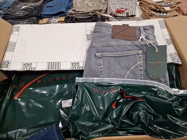 39-tal high quality jeansbroeken handpicked - afbeelding 4 van  5