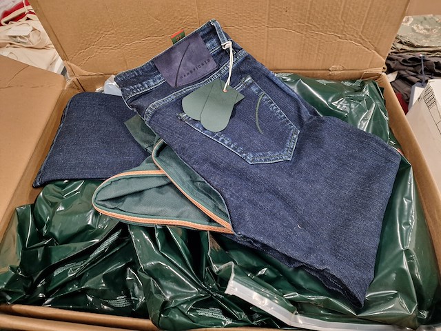 39-tal high quality jeansbroeken handpicked - afbeelding 5 van  5