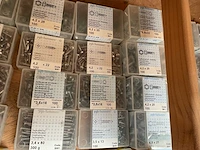 39 x doosjes zelfborende schroeven; nagels; vleugelmoeren; houtdraadbouten - afbeelding 4 van  7