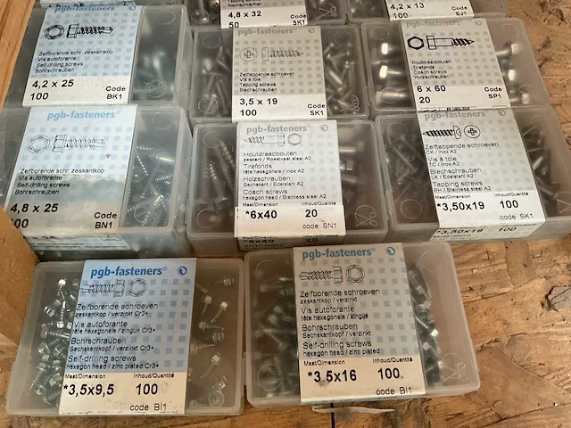 39 x doosjes zelfborende schroeven; nagels; vleugelmoeren; houtdraadbouten - afbeelding 5 van  7