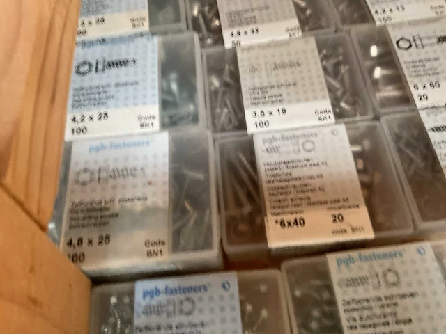 39 x doosjes zelfborende schroeven; nagels; vleugelmoeren; houtdraadbouten - afbeelding 6 van  7