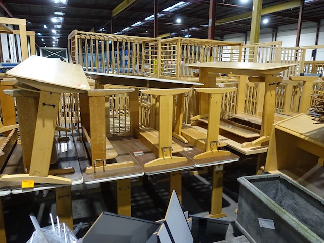 39x div houten lessenaars - afbeelding 3 van  5