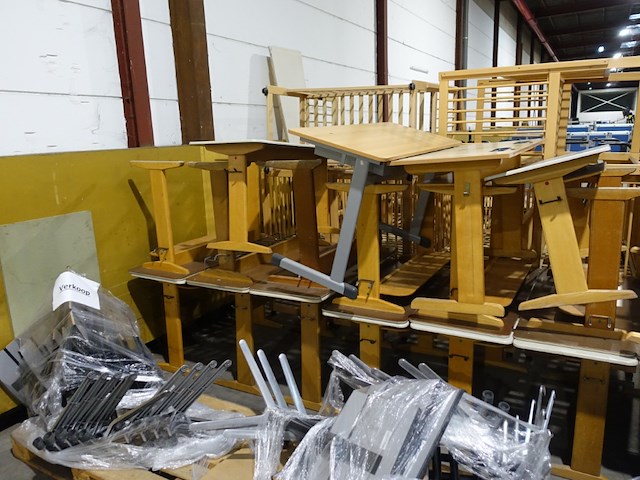 39x div houten lessenaars - afbeelding 5 van  5