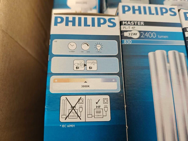 39x philips master pl-t 32w/830 4-pins (2400 lm, gx24q-3 - warm wit - nieuw in doos) - afbeelding 4 van  6