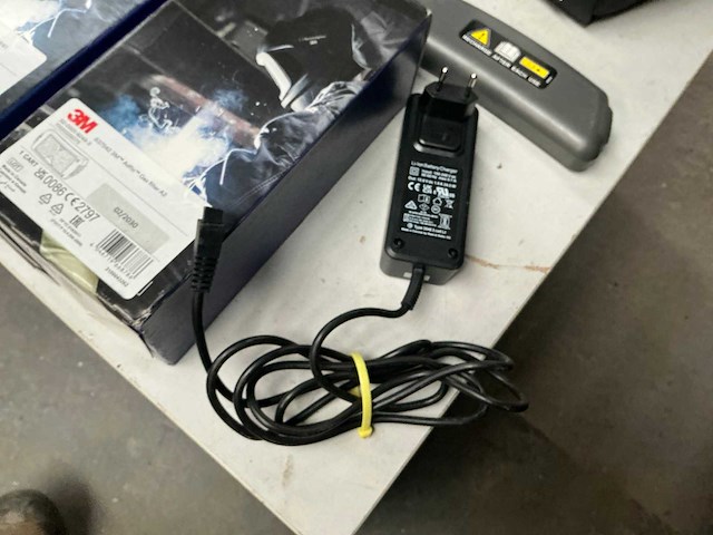 3m speedglas adflo accu lashelm met adamhalingssysteem (2x) - afbeelding 5 van  9