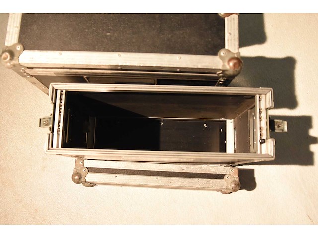 3u 19 inch flightcase (4x) - afbeelding 2 van  2