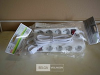 3x 4-voudig stekkerblok + schakelaar 1,5m snoer - afbeelding 1 van  3