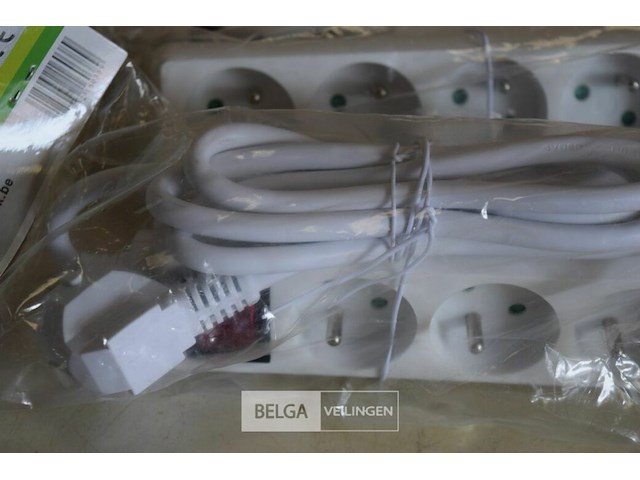 3x 4-voudig stekkerblok + schakelaar 1,5m snoer - afbeelding 3 van  3