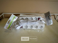 3x 4-voudig stekkerblok + schakelaar 1,5m snoer - afbeelding 1 van  3