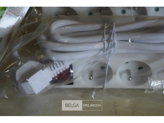 3x 4-voudig stekkerblok + schakelaar 1,5m snoer - afbeelding 3 van  3