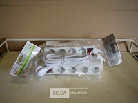 3x 4-voudig stekkerblok + schakelaar 1,5m snoer - afbeelding 1 van  3