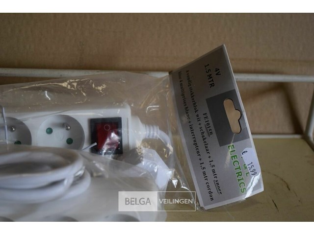 3x 4-voudig stekkerblok + schakelaar 1,5m snoer - afbeelding 3 van  3