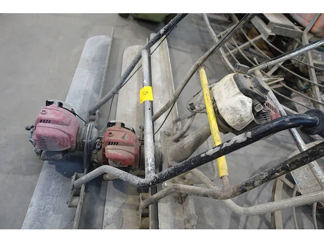 3x betontrilbalk - afbeelding 4 van  4