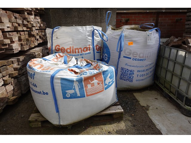 3x bigbag zand - afbeelding 1 van  3