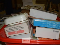 3x deurbel, rookdetektor, sirene met blauwe lamp, 4x switch box hdmi