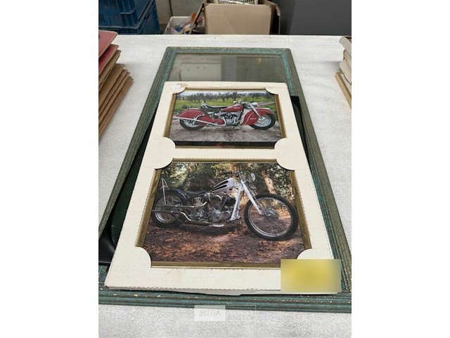 3x div schilderij + 1x spiegel - afbeelding 1 van  2