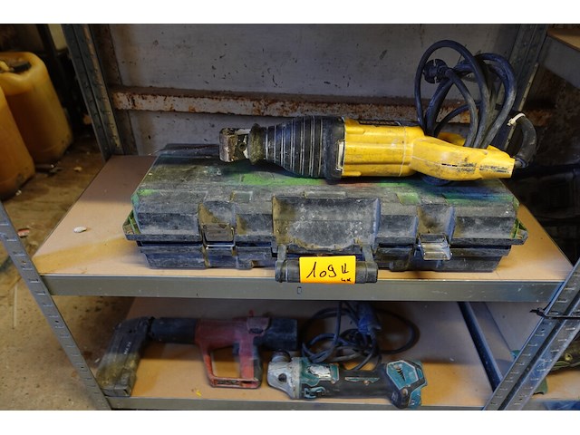 3x divers handgereedschap - afbeelding 1 van  5