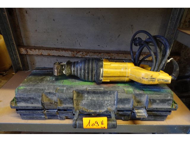 3x divers handgereedschap - afbeelding 2 van  5