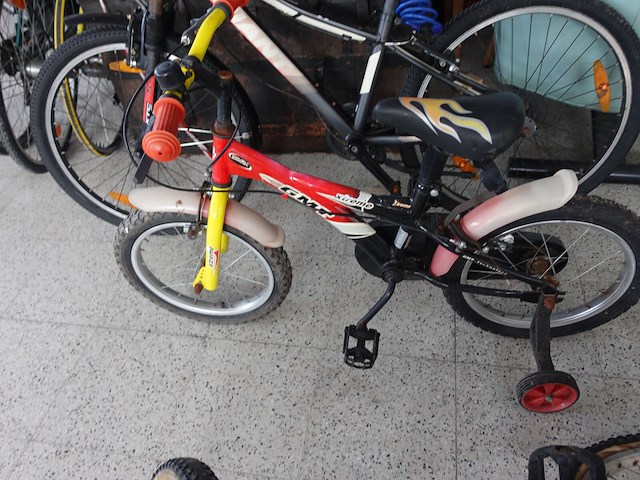 3x diverse kinderfiets - afbeelding 3 van  4