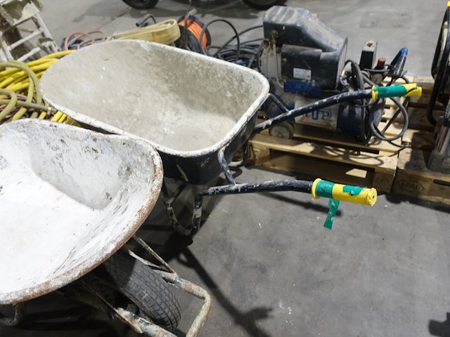 3x diverse kruiwagen - afbeelding 6 van  7