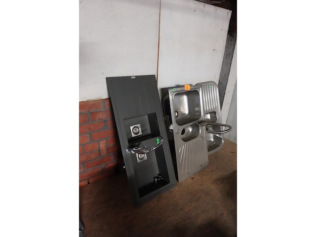 3x diverse spoelbak met kraan - afbeelding 2 van  2