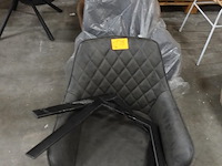 3x diverse stoelen - afbeelding 1 van  4