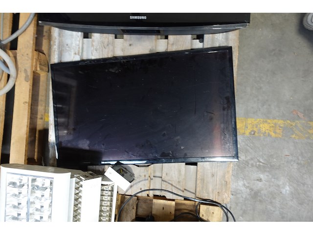 3x diverse tv samsung - afbeelding 4 van  4