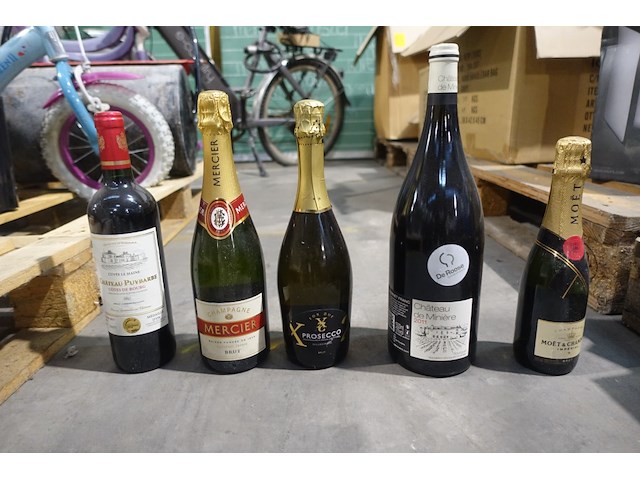 3x doos diverse wijnen/champagnes - afbeelding 15 van  18