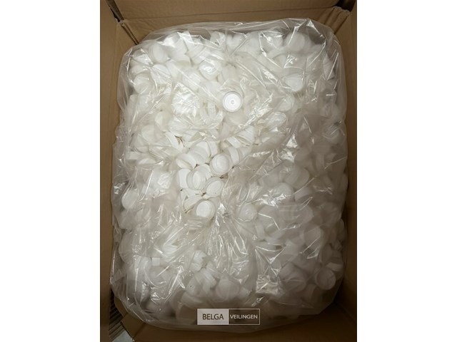 3x doos met flessen 1l +1x doos met doppen voor plastic flessen 1l - afbeelding 4 van  4
