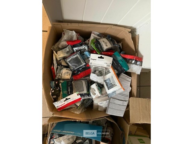 3x dozen elektro divers - afbeelding 1 van  9