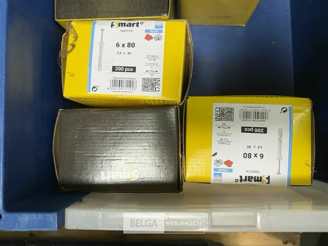 3x dozen met kleilbouten 6x82 - afbeelding 1 van  2