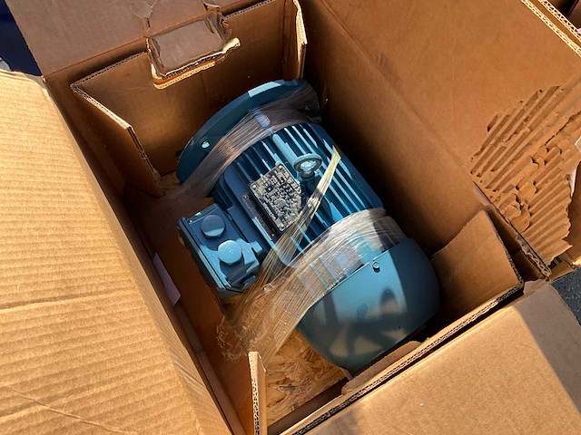 3x elektromotor + siemens drive - afbeelding 1 van  7