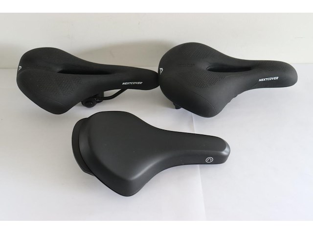 3x fietszadel div. waaronder nextcover - afbeelding 1 van  9