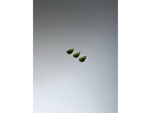 3x geelgroene peridoot - afbeelding 6 van  9