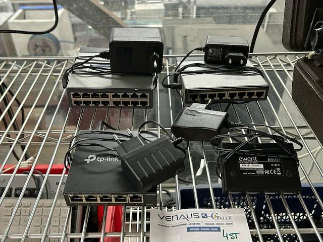 3x gigabit switch + usb hub - afbeelding 1 van  6