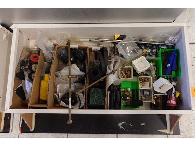 3x grijpbak + inhoud - afbeelding 2 van  6