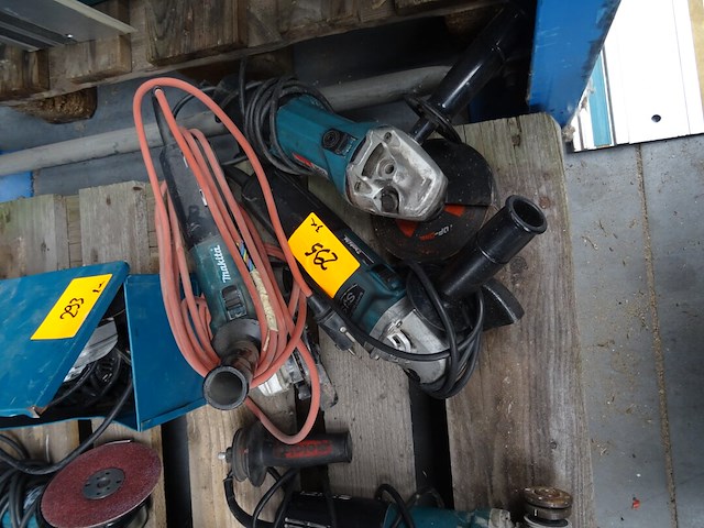 3x haakse slijper makita - afbeelding 1 van  6