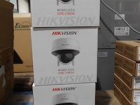 3x hikvision dome camera 4mp - afbeelding 1 van  2