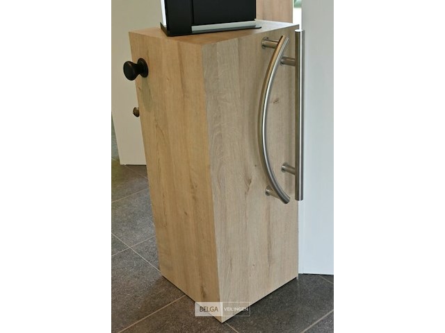 3x houten demozuil 40x40xh100 cm - afbeelding 4 van  5