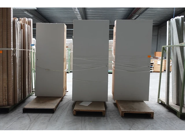 3x houten deurhouder + inhoud - afbeelding 1 van  4