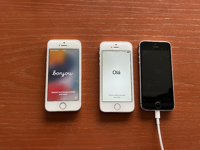 3x i-phone se - afbeelding 2 van  6