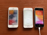 3x i-phone se - afbeelding 5 van  6