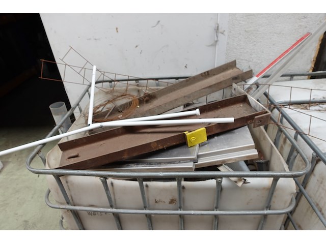 3x ibc container met inhoud - afbeelding 2 van  8